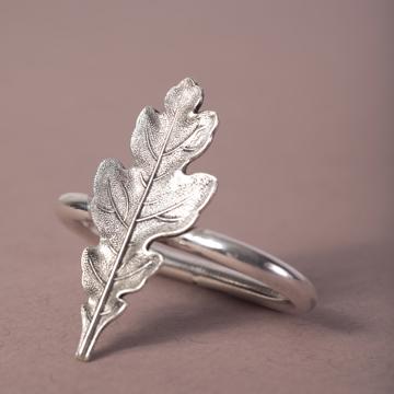 Ronds de serviette Feuilles en cuivre plaqué, argent, chêne [1]