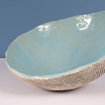 Reef salad bowl in stamped stoneware, sky blue [2]