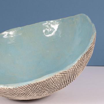 Reef salad bowl in stamped stoneware, sky blue [4]