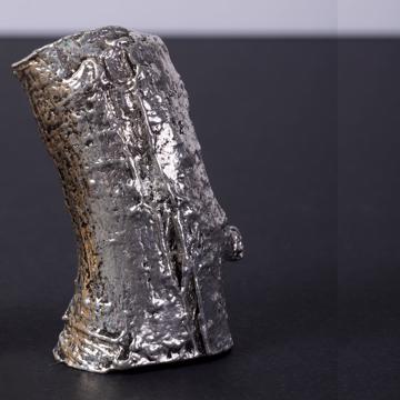 Branch salt and pepper shaker in casted metal