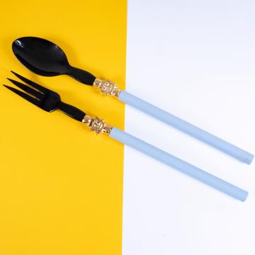 Service à Salade motif Soleil en bois et corne, bleu clair, virole or [1]