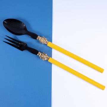 Service à Salade motif Soleil en bois et corne, jaune, virole or [1]