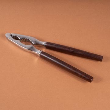 Casse noix Java en bois d'amourette