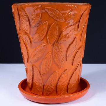 Leaf flower pot in shaped earthenware